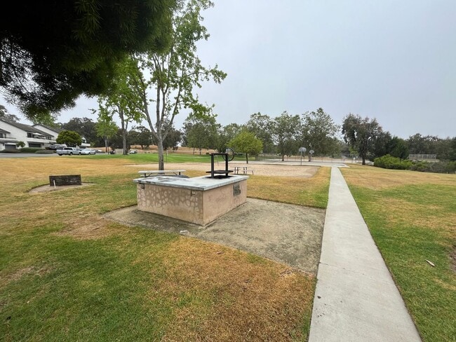4101 Eucalyptus Ln in Santa Maria, CA - Building Photo - Building Photo