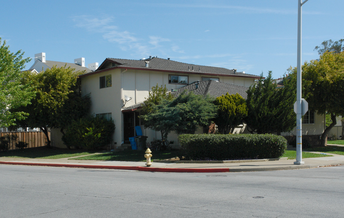 1191 Driftwood Ter in Gilroy, CA - Building Photo