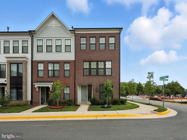 610 Watermans Dr in Woodbridge, VA - Building Photo - Building Photo