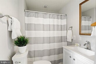 1651 Limekiln Pike in Dresher, PA - Foto de edificio - Building Photo