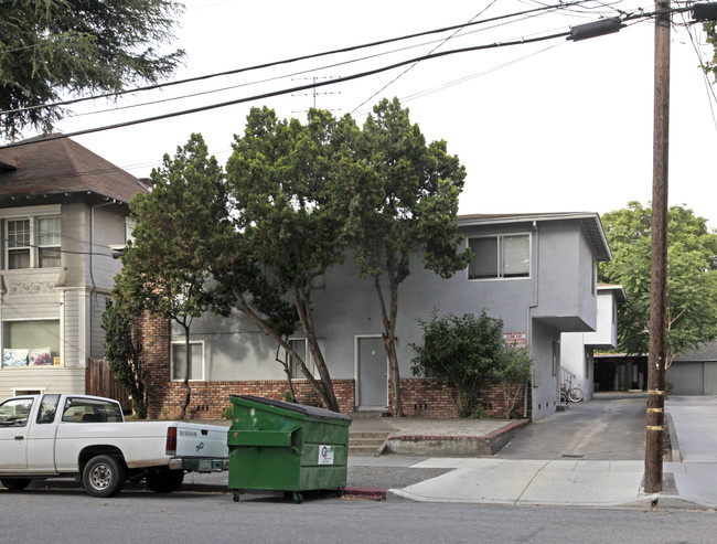 555 S 8th St in San Jose, CA - Foto de edificio - Building Photo