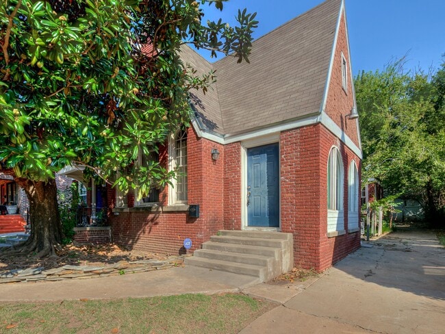 property at 1133 NW 38th St