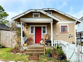 1109 Walton St in Houston, TX - Building Photo