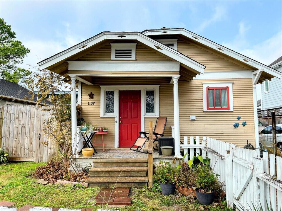 1109 Walton St in Houston, TX - Building Photo