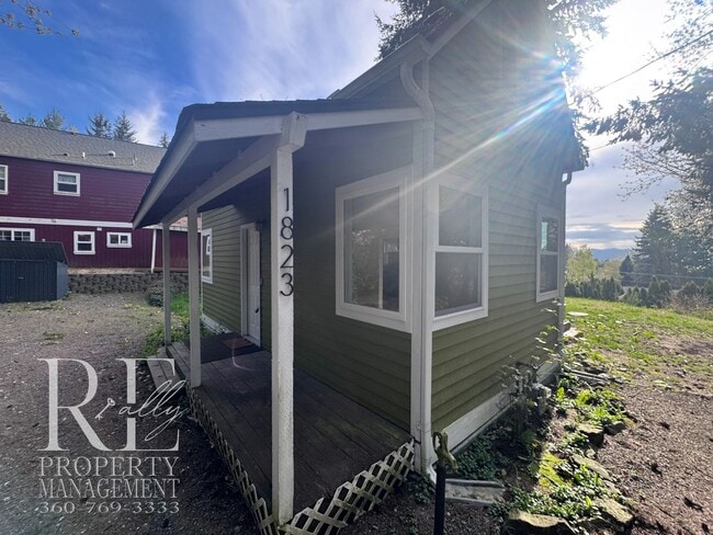 1823 NE Rustic Ln in Bremerton, WA - Building Photo - Building Photo