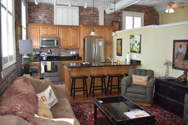 4 Beaufain St in Charleston, SC - Building Photo - Building Photo