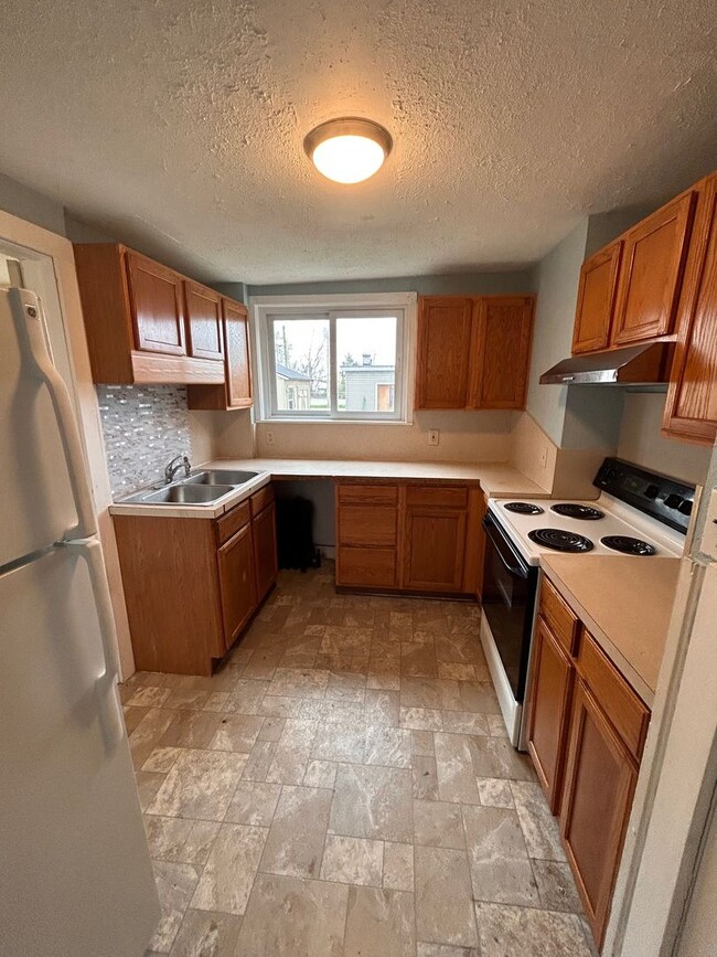 526 E Eighth St, Unit 526 E Eighth Street A in Traverse City, MI - Building Photo - Building Photo
