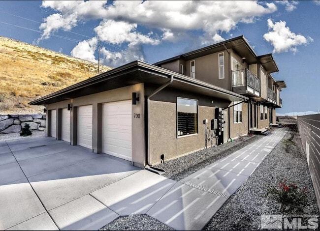 property at 710 Bluffs Ct