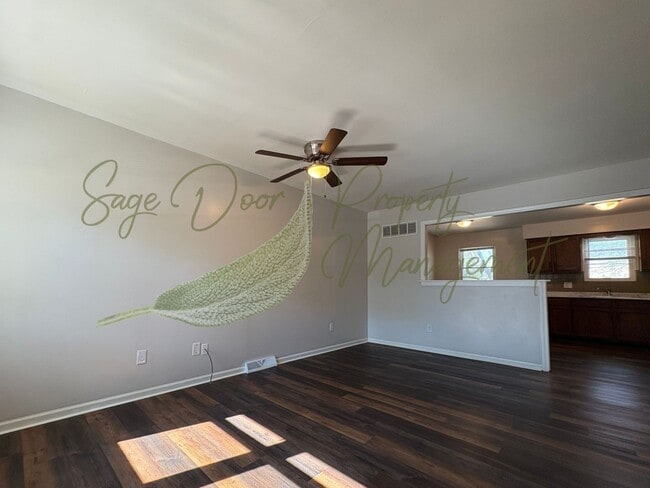 1037-1039 SW Kingscross Rd in Blue Springs, MO - Building Photo - Building Photo