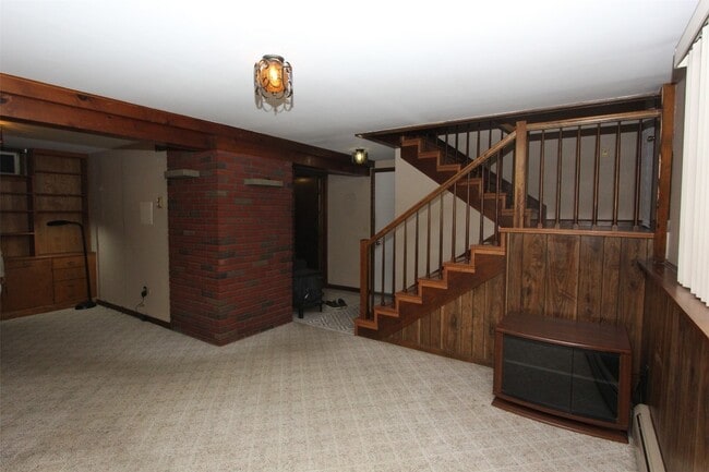 304 Hazel Dr in Vestal, NY - Building Photo - Building Photo