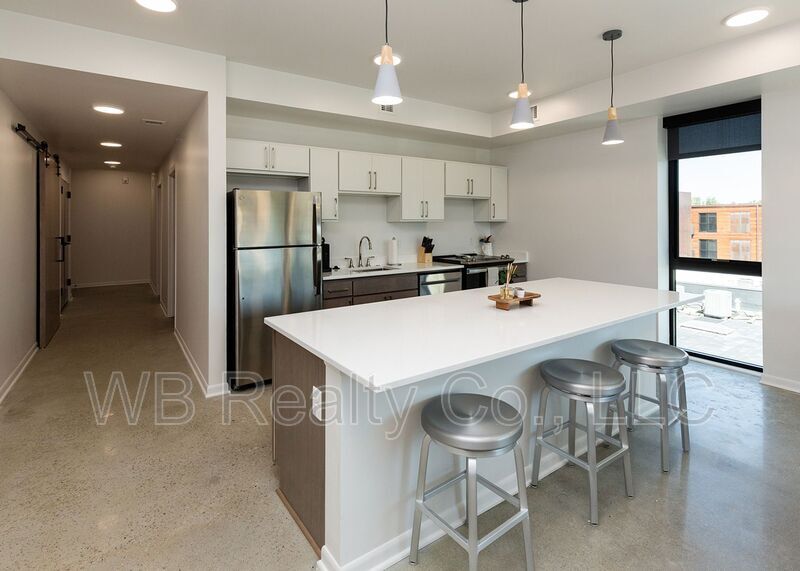 315 5th St in West Des Moines, IA - Building Photo