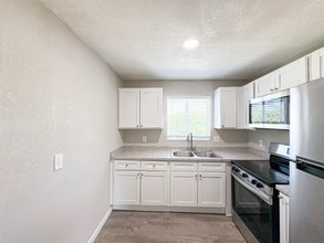 1110 E Highland Ave in Phoenix, AZ - Building Photo - Building Photo