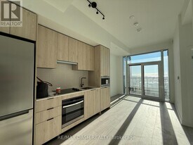 1007 The Queensway in Toronto, ON - Building Photo