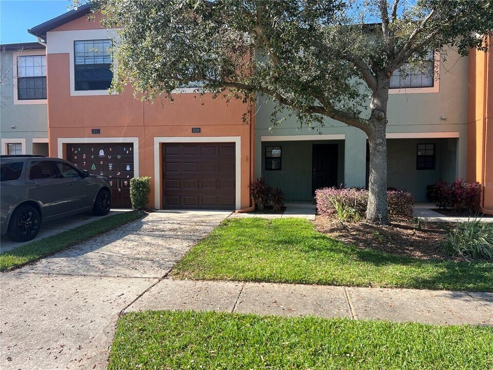 1509 Water Terrace Ln in Brandon, FL - Building Photo