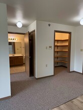 840 Weinert Rd, Unit 209 in West Bend, WI - Building Photo - Building Photo
