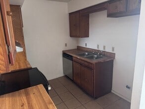 1435 26th St NE, Unit 1435 in Paris, TX - Foto de edificio - Building Photo