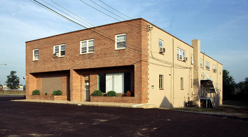 879 12th St in Hammonton, NJ - Building Photo