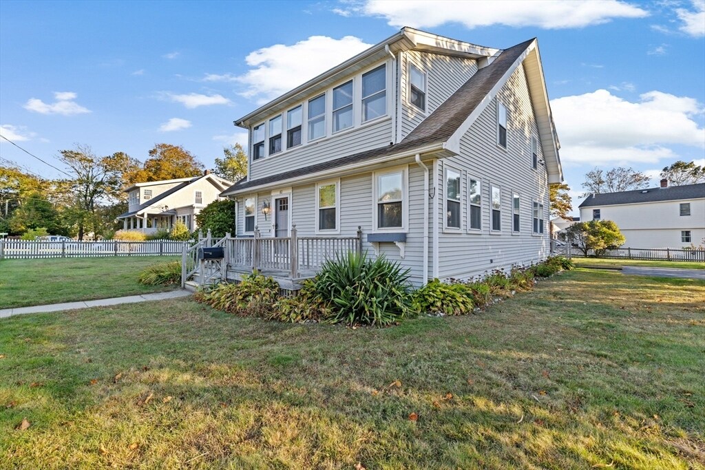 80 Barker Rd in Scituate, MA - Building Photo