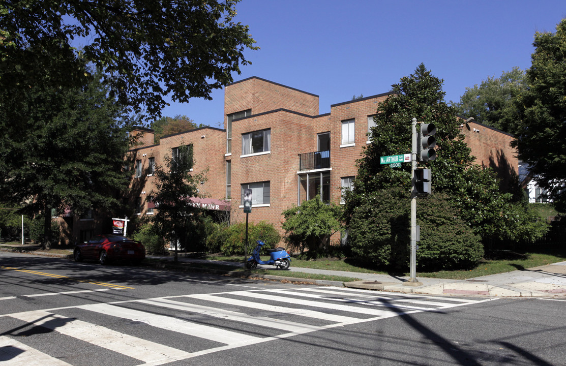 Bryn Mawr in Washington, DC - Foto de edificio