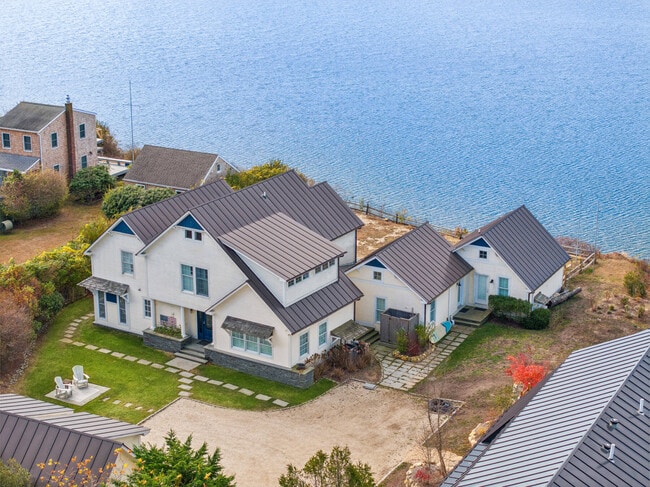 131 S Edgemere St in Montauk, NY - Building Photo - Building Photo