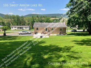106 Sweet Arrow Lake Rd in Schuylkill Haven, PA - Building Photo - Building Photo