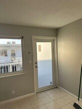 1715 Wiley St in Hollywood, FL - Building Photo - Building Photo