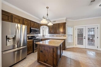 2105 Linder St in Houston, TX - Building Photo - Building Photo