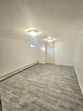 7 Montgomery St in Brentwood, NY - Building Photo - Building Photo