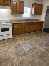 135 Atlanta Ave in Nederland, TX - Building Photo - Building Photo