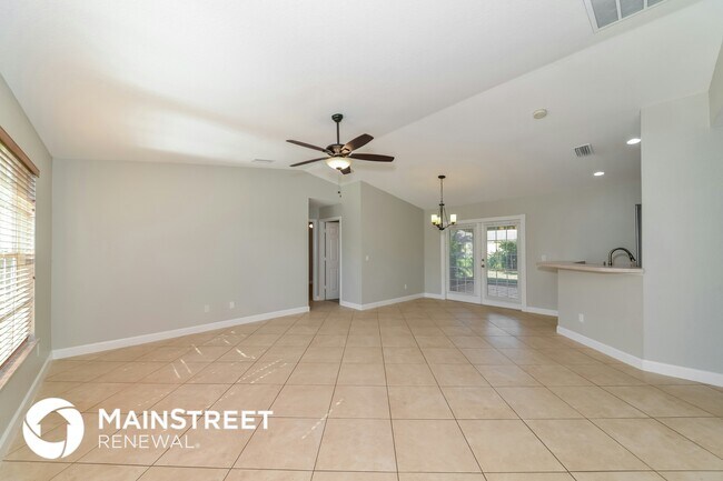 2750 Trilby Ave in North Port, FL - Foto de edificio - Building Photo