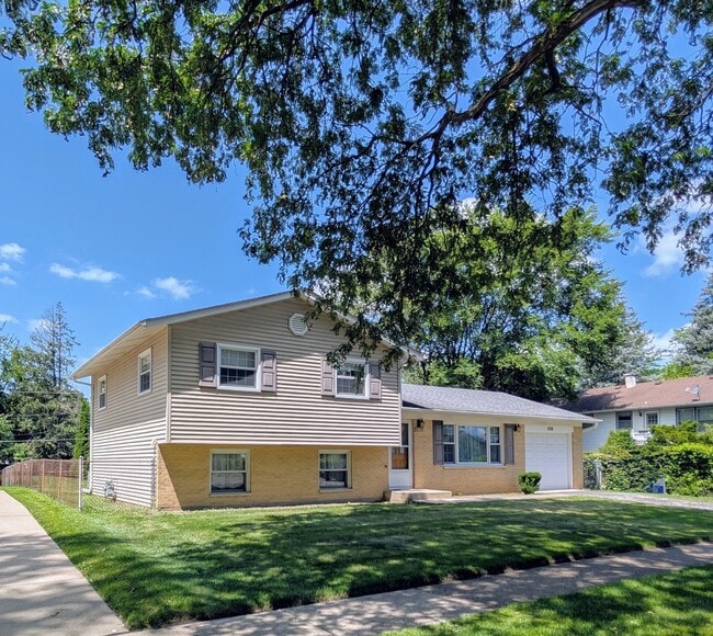 476 Raupp Blvd