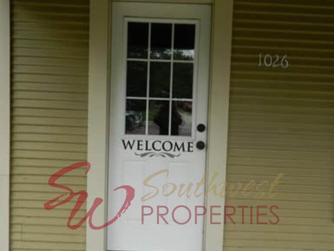 property at 1026 W Vanderbilt St