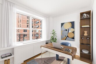 420 E 55th St in New York, NY - Building Photo - Building Photo