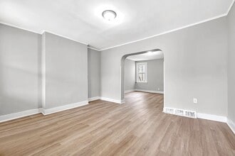 21 Adella Ave in Hamilton Township, NJ - Building Photo - Building Photo