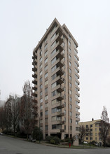 Curzon House in Vancouver, BC - Building Photo - Building Photo