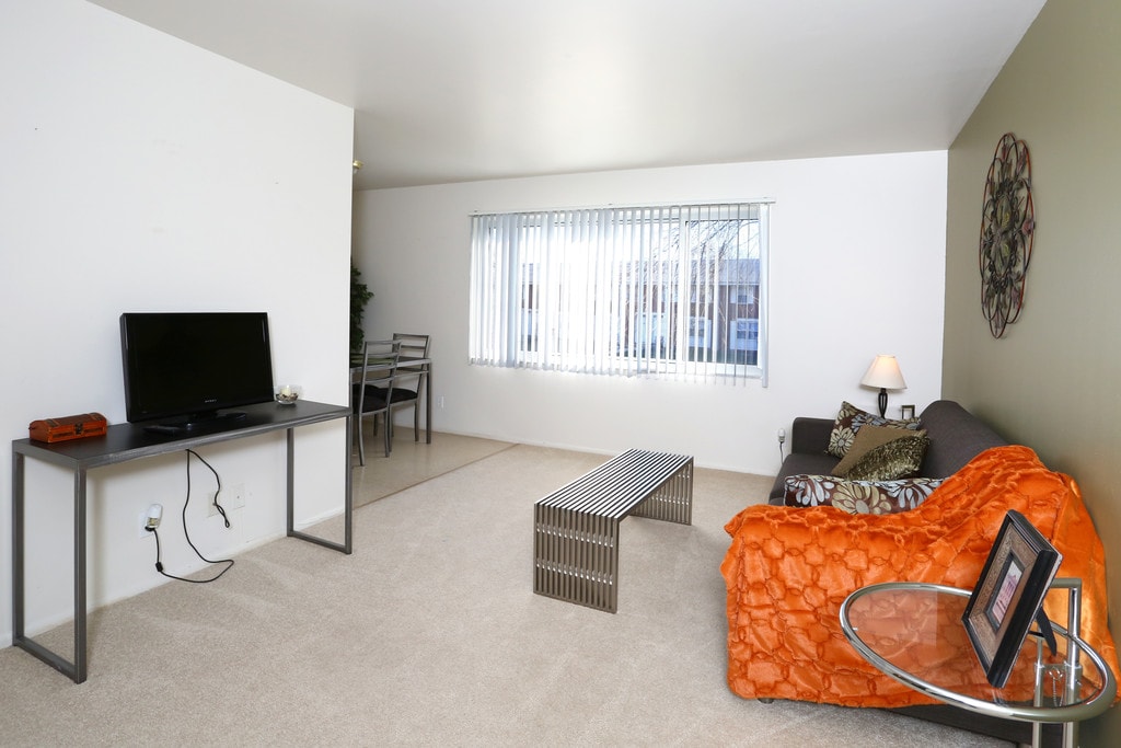 Arbor West Apartments Aurora, IL Apartments