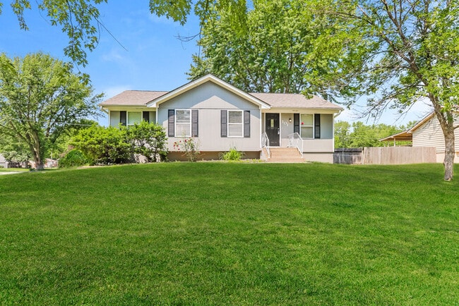 property at 101 SW Victor Dr