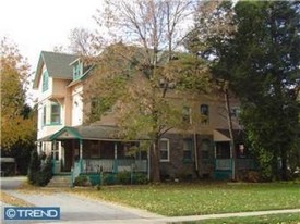 44 - 46 Runnemede Ave in Lansdowne, PA - Building Photo
