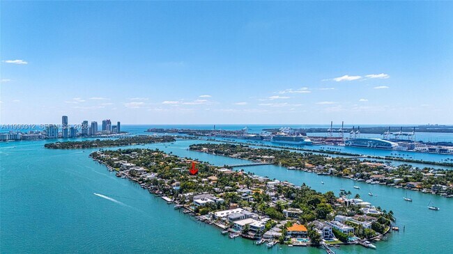 116 W 1st Ct in Miami Beach, FL - Building Photo - Building Photo