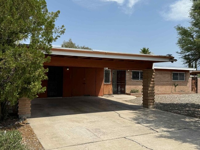 property at 7421 E 33rd St
