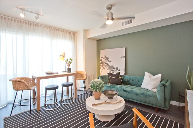 Circa Central Avenue in Phoenix, AZ - Building Photo - Interior Photo