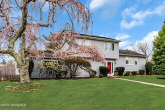 36 Community Dr in West Long Branch, NJ - Building Photo - Building Photo