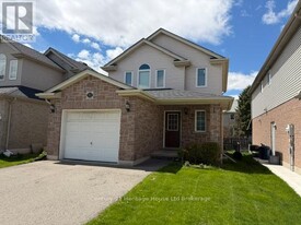 522 Alberta Ave in Woodstock, ON - Building Photo