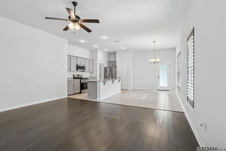 7977 Brown Hickory Ave in Baton Rouge, LA - Building Photo - Building Photo
