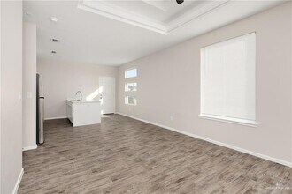 3404 Ventura Ave, Unit 2 in McAllen, TX - Building Photo - Building Photo