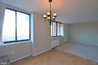 4390 Lorcom Ln-Unit -505 in Arlington, VA - Building Photo - Building Photo