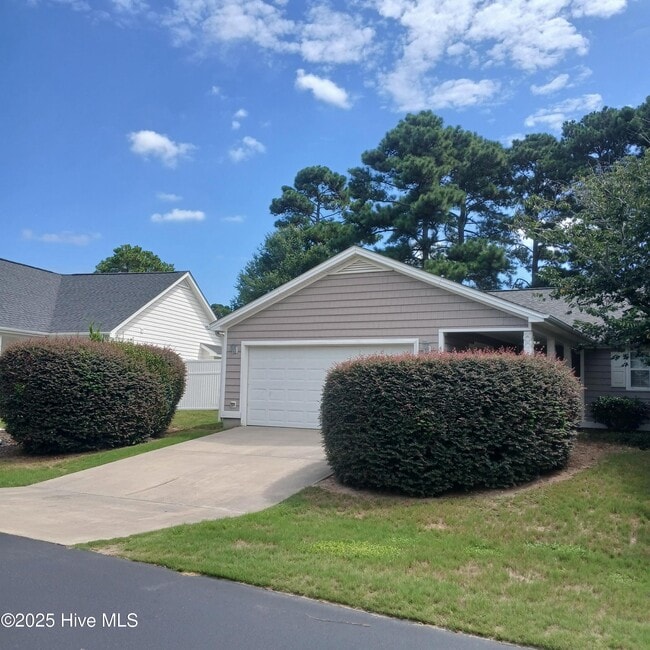 property at 4999 Glen Cove Dr SE