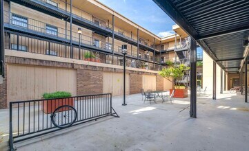 509 11th St, Unit 2004 in Knoxville, TN - Building Photo - Building Photo