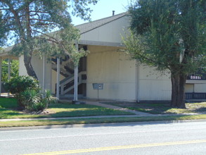 MERIDIAN APARTMENTS in Wichita, KS - Building Photo - Other