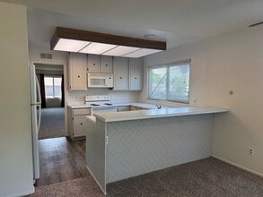 7697 Volclay Dr in San Diego, CA - Building Photo - Building Photo